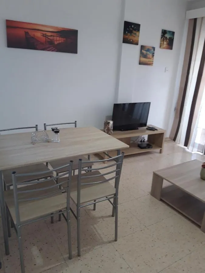 La Veranda Sea View Apartments لارنكا