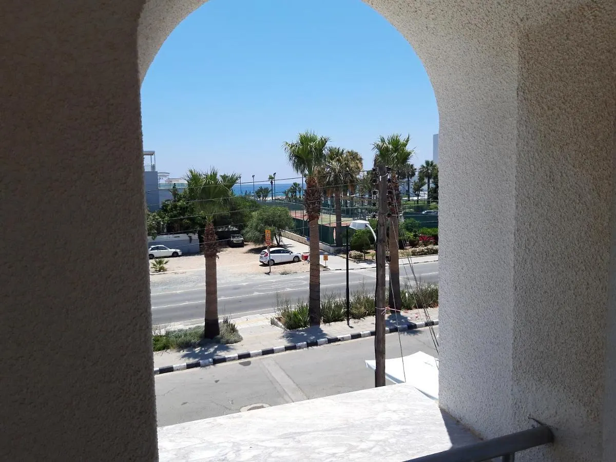 La Veranda Sea View Apartments لارنكا 0*,  قبرص