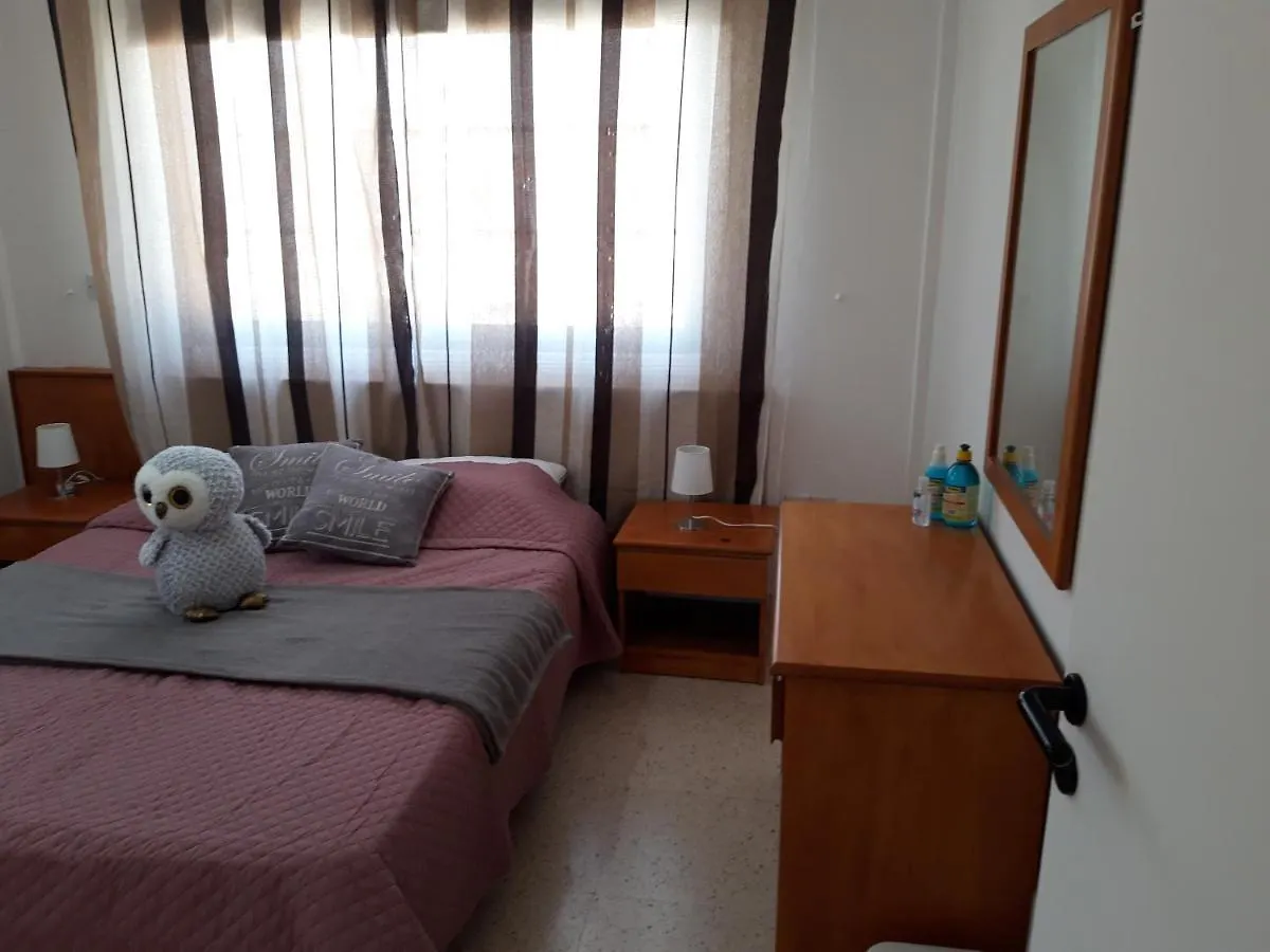 La Veranda Sea View Apartments لارنكا