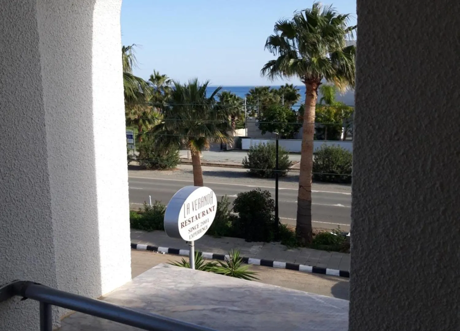 La Veranda Sea View Apartments لارنكا قبرص