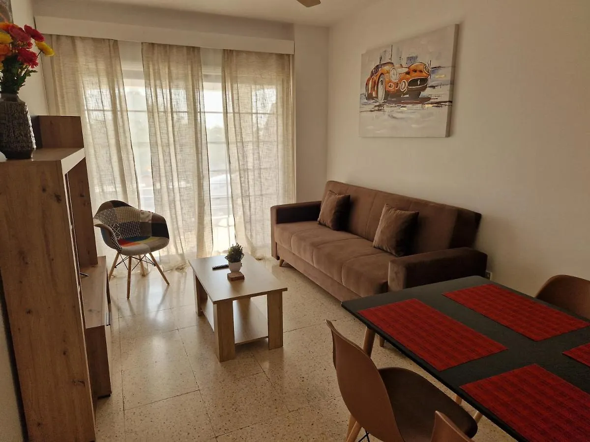 La Veranda Sea View Apartments Lárnaka